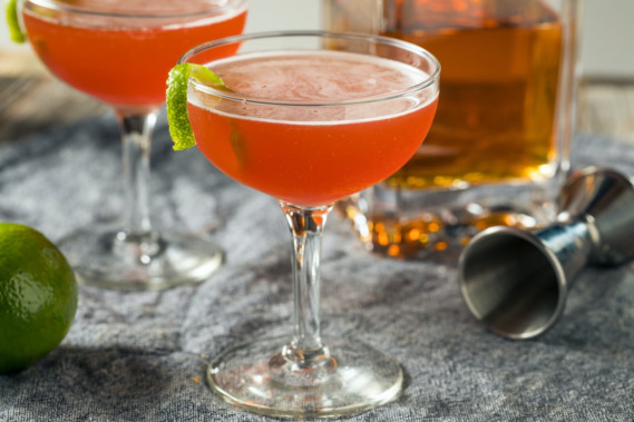 Cocktail Red Sunset con la ricetta per San Valentino | DonnaD