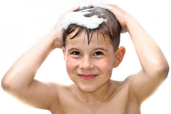 Neonati e bambini: lavare i capelli in modo sicuro