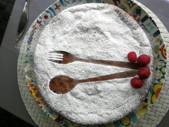 Decorazioni in zucchero per torte e dolci