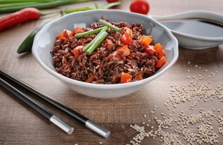 insalata riso rosso, vegetariano, ricette