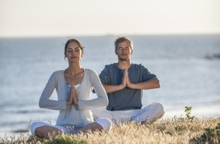 Yoga di coppia: le posizioni