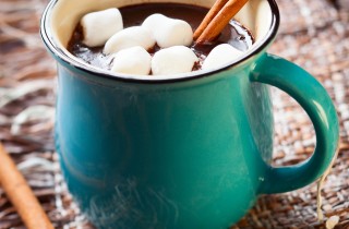 Classica e rivisitata: tante idee per fare in casa la cioccolata calda
