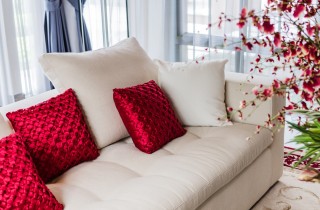 Arredo in rosso per San Valentino: 5 modi per rendere la casa un nido d'amore
