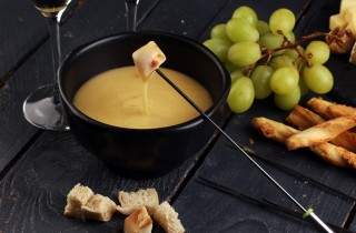 Cucina francese facile: come preparare la fonduta di formaggio Reblochon