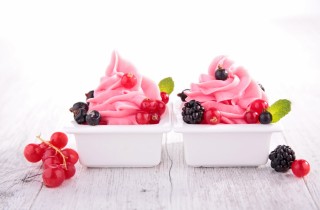 Frozen yogurt fatto in casa, la ricetta senza gelatiera
