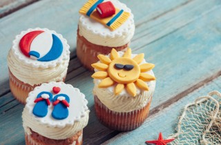 Cupcake d’estate, 7 decorazioni in pasta di zucchero per portare la bella stagione tra i dolci