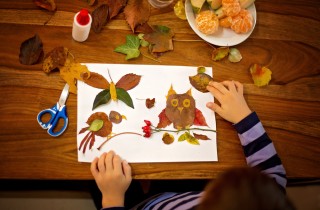 Decoupage con le foglie secche: la tecnica facile per i bambini
