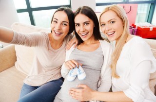 Le 5 cose da non dire ad un'amica che sta per diventare mamma