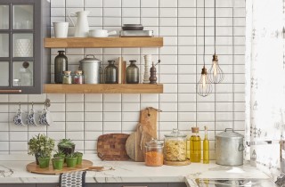 Come arredare una cucina piccola con 5 idee salvaspazio