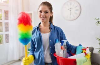 Pulizie domestiche: i consigli per far brillare casa in poco tempo