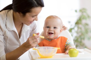 Baby food, 5 motivi per cui il cibo per bambini non è necessario