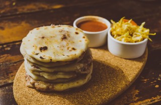 Pupusas salvadorenas, la ricetta e gli ingredienti di questo piatto tipico
