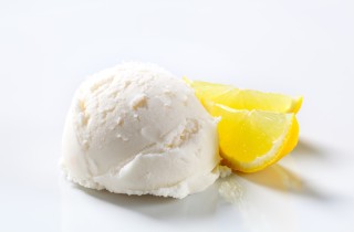 Come fare il gelato al limone gustoso senza gelatiera