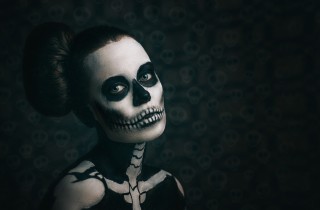Trucco di Halloween da scheletro col video tutorial per farlo perfetto