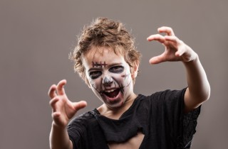 Trucco Halloween da zombie per bambini: come realizzarlo facilmente