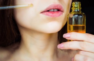 Olio d'oliva per la pelle del viso, un rimedio naturale per la bellezza