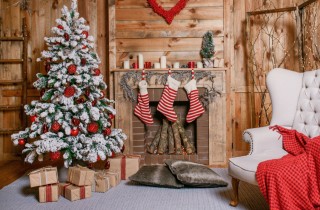 Albero di Natale bianco e rosso: 5 idee belle e raffinate