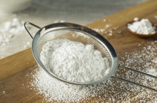 Come si fa lo zucchero a velo in casa in poche mosse