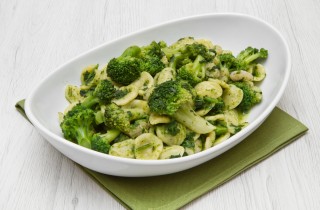 Pasta e broccoli calabresi: la ricetta e 3 varianti golose