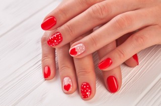 Idee nail art per San Valentino: 5 decorazioni unghie con i cuori