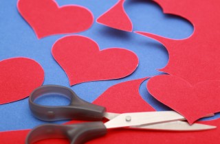 Idee San Valentino fai da te: la cornice portafoto facile con la carta vellutata