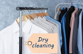 Come lavare a secco gli abiti delicati in casa con i kit appositi