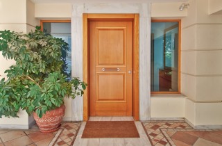 Consigli per decorare la tua porta d’ingresso