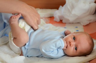 Meconio nei neonati: che cos’è e perché è così scuro?