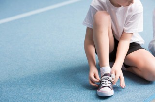 5 cose che i genitori possono fare per proteggere i bambini dagli infortuni quando fanno sport