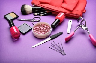 Perché la tua trousse di trucchi potrebbe rovinare i tuoi cosmetici?