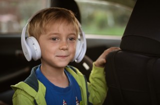 15 canzoni per bambini da ascoltare nei viaggi in auto: la playlist per i più piccoli