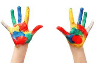 Dipingere con le mani: passatempo creativo per adulti