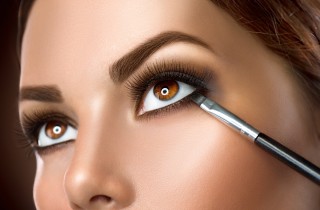 Come mettere l'eyeliner con pennello angolato