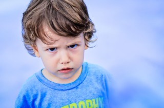 5 consigli per parlare con un bambino arrabbiato