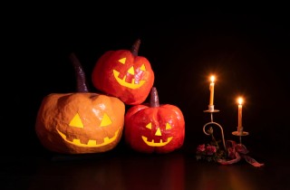Zucca Halloween fai da te: come farla con il decoupage e la carta
