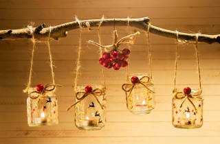 Vasetti natalizi portacandele fai da te: le decorazioni decoupage