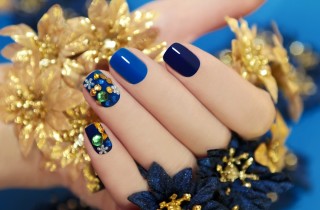 Le 7 nail art più belle in Classic Blue Pantone