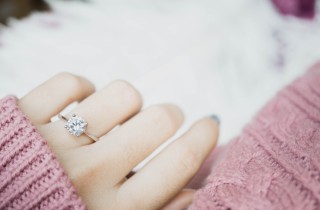 Come pulire il tuo anello di fidanzamento