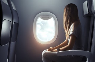 Come pulire il sedile dell’aereo durante un viaggio