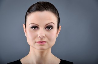 Trucco viso quadrato: il make-up per addolcire i tratti
