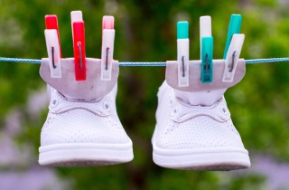 Come lavare le scarpe per bambini da ginnastica e in pelle a mano