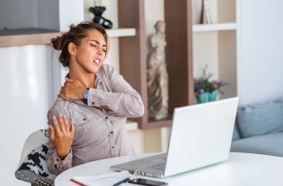 6 consigli per curare il mal di schiena da smart working