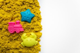 Come fare la sabbia cinetica colorata