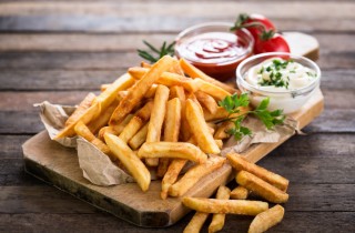 Le calorie delle patatine fritte e dei piatti fritti più comuni