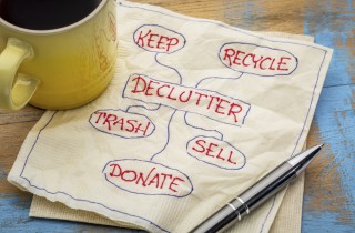 Decluttering: significato e come si fa per ordinare tutto