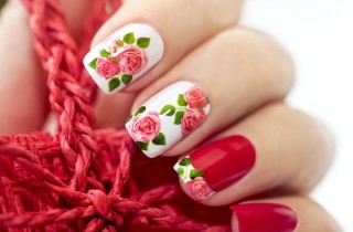 Nail art con le rose: 5 decorazioni da provare