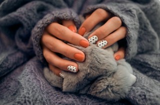 Nail art per l'autunno 2020: 5 trend manicure da provare