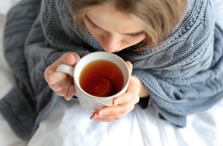 Mal di gola con tosse e raffreddore: rimedi naturali per avere sollievo