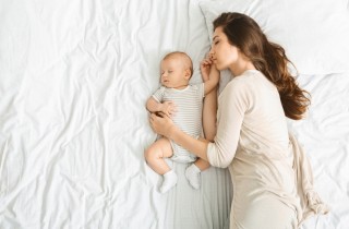 Dormire con il neonato: 9 consigli di sicurezza