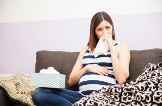 Raffreddore in gravidanza e allattamento: i rimedi naturali più sicuri